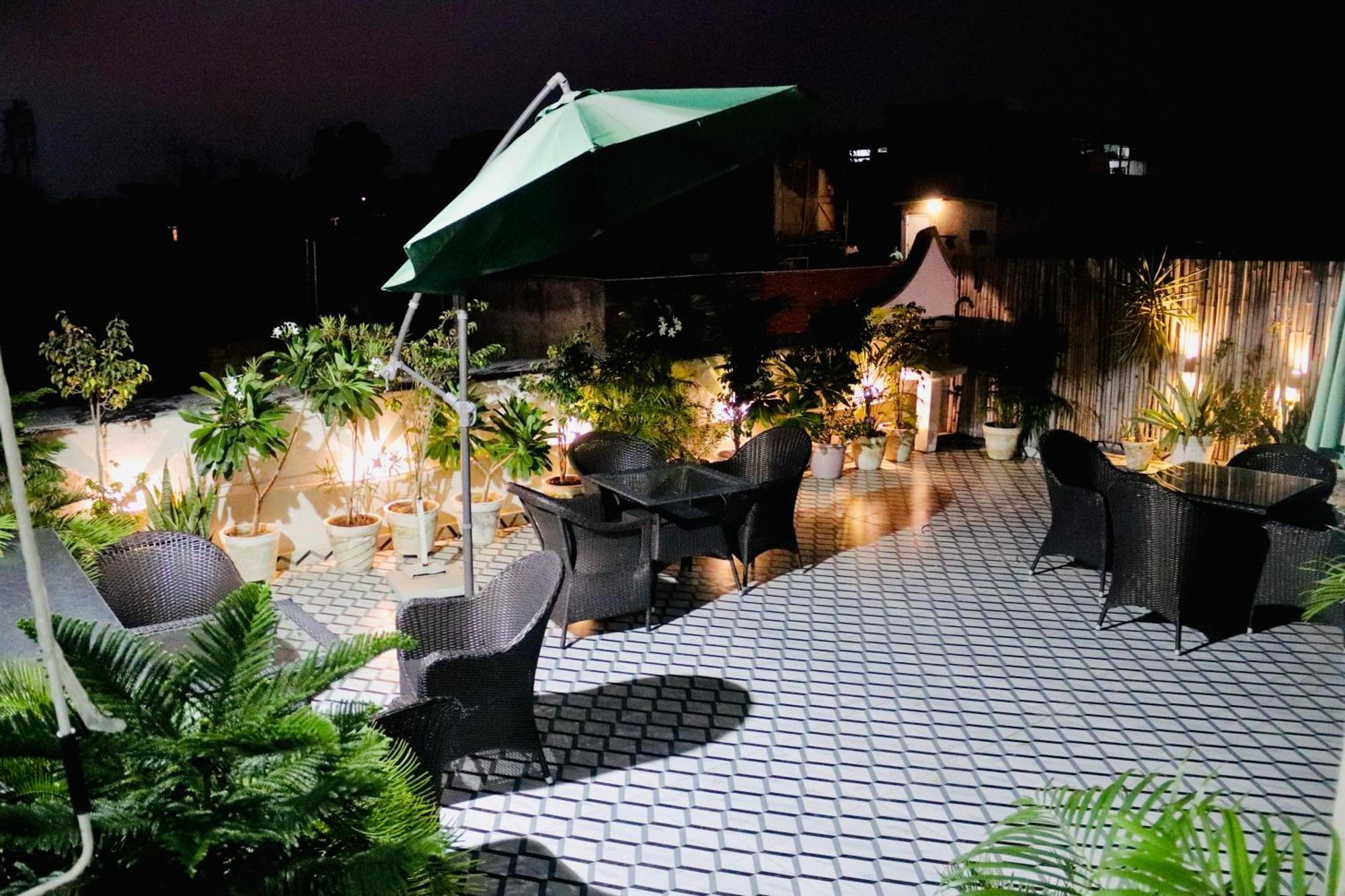 Hotel J P Residency Delhi  Exterior foto